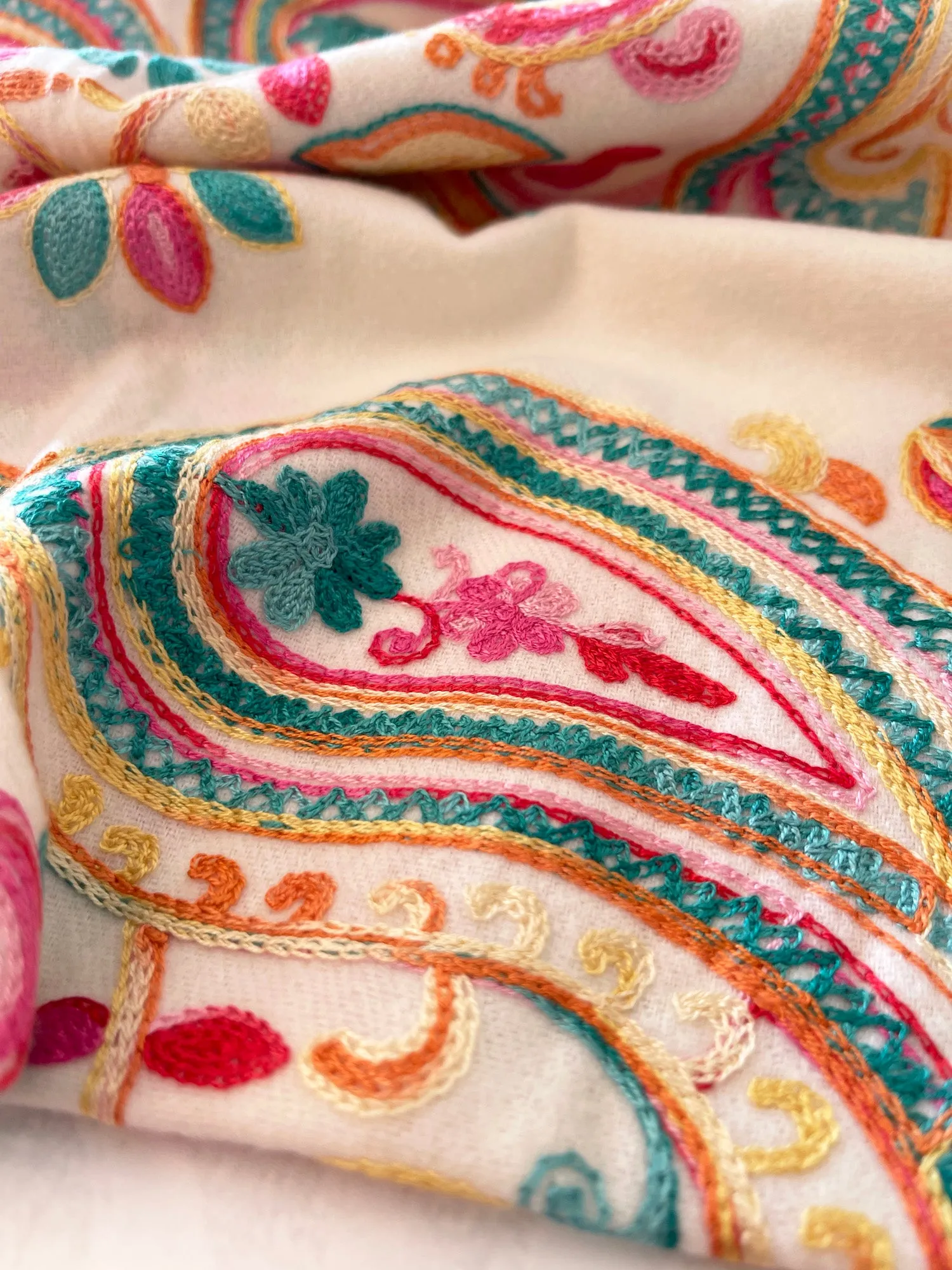 LARGE CREAM COLOURFUL PAISLEY CASHMERE COTTON BLEND WINTER SHAWL BLANKET SCARF