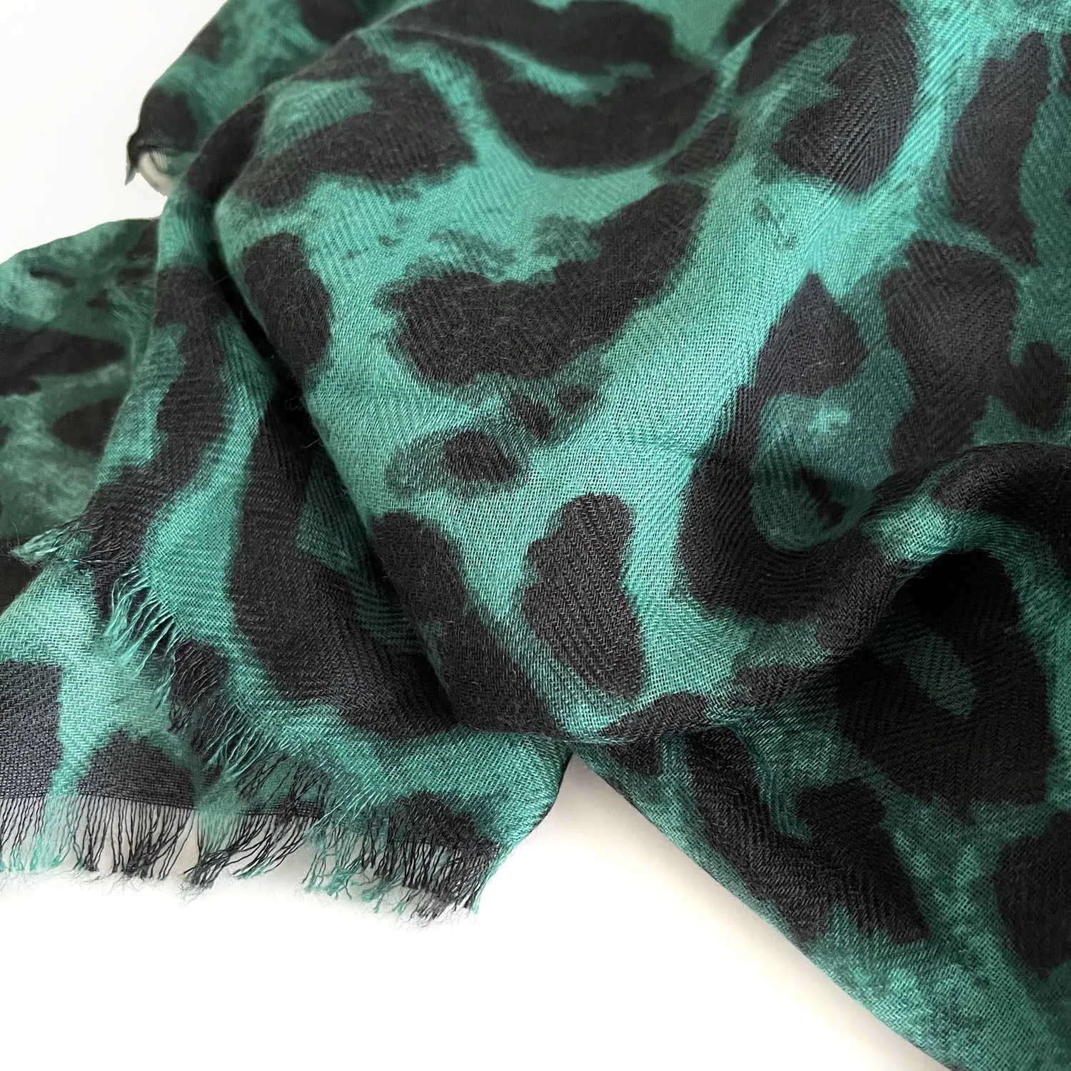 LARGE DARK GREEN LEOPARD PRINT SCARF