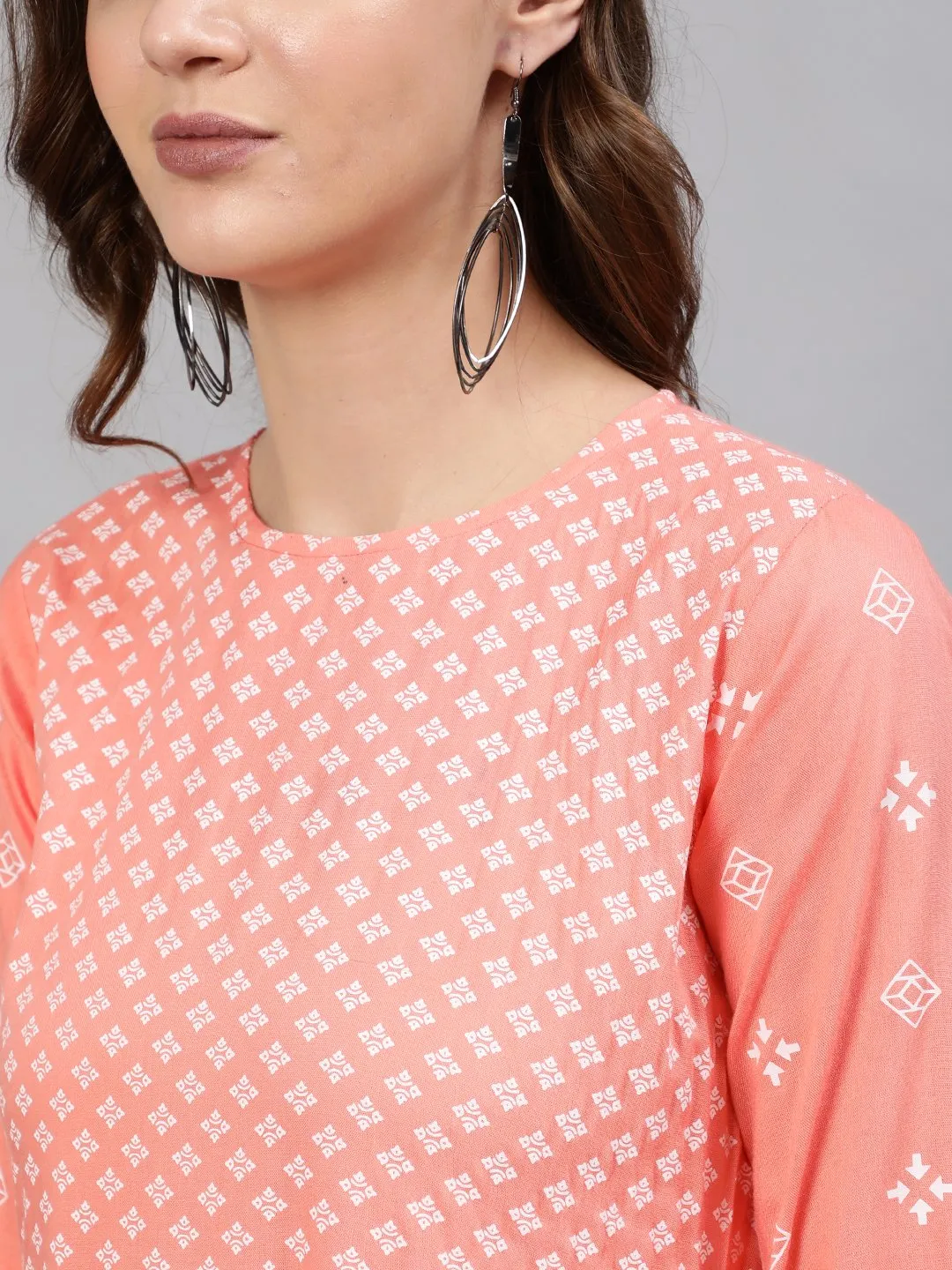 Women Peach Printed Dress With Three Quarter Sleeves